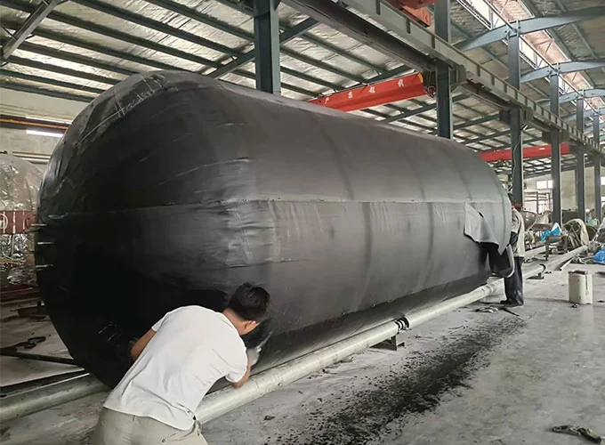 Tấm chắn bùn cao su cho tàu ngầm